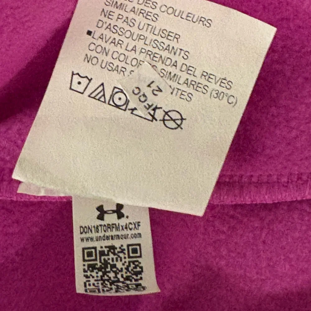 NEW w/tags!Women’s Medium Under Armour Fleece Hoodie .Vivid Magenta w black logo - Picture 6 of 9